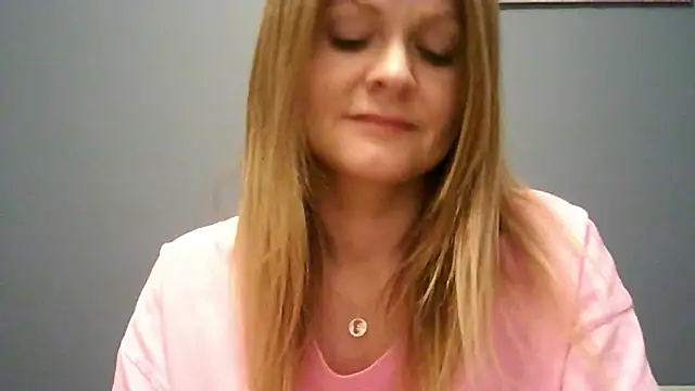 Snapshot of Ginger-bb chatting on 17, 11, 2025 Ginger-bb online show from 17, 11, 2025