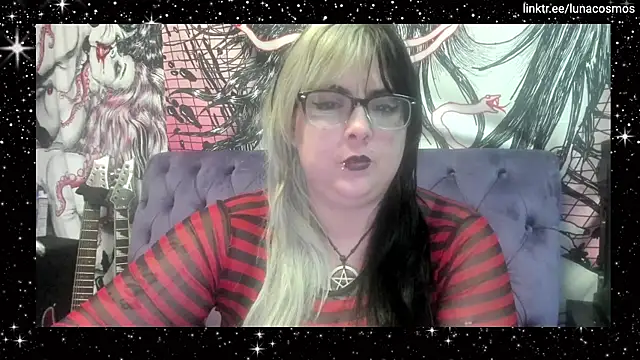 Snapshot of LunaCosmos chatting on 12, 11, 2025 LunaCosmos online show from 12, 11, 2025