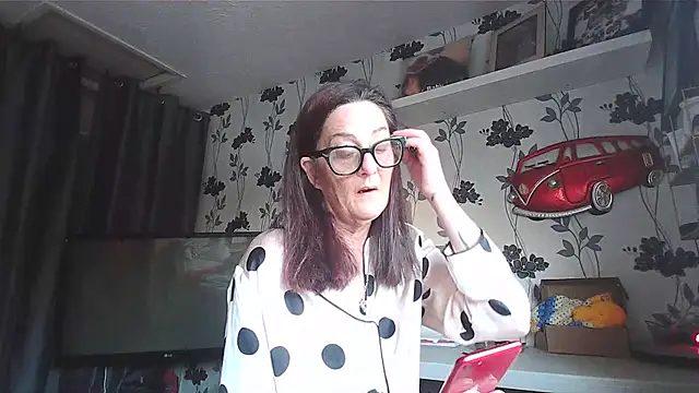 Mistress-Ivy51 online show from 29, 4, 2026