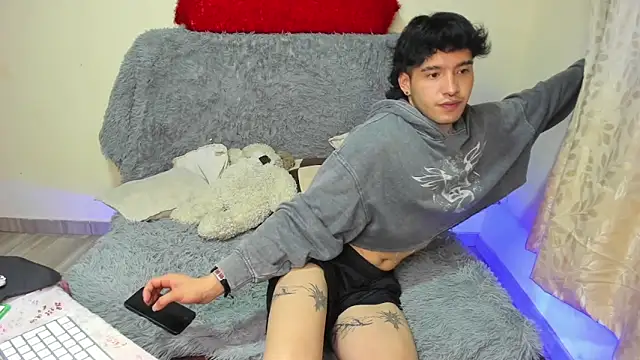 Snapshot of _viollette_ chatting on 21, 10, 2025 viollette online show from 21, 10, 2025