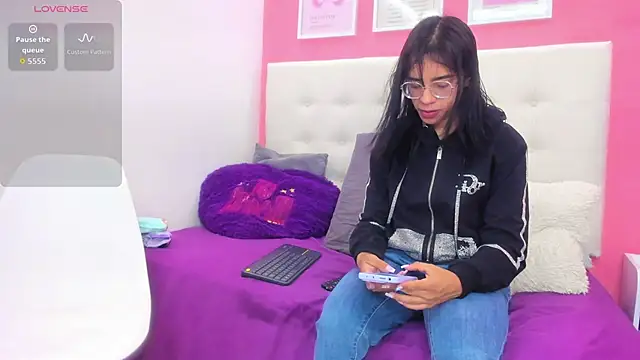 Snapshot of Rachel_Donnelly chatting on 19, 9, 2025 Rachel Donnelly online show from 19, 9, 2025