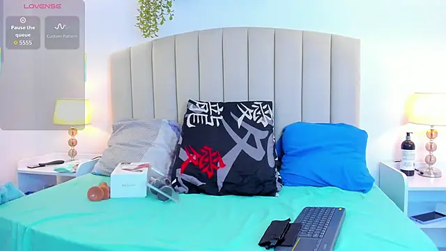 Snapshot of Rachel_Donnelly chatting on 1, 10, 2025 Rachel Donnelly online show from 1, 10, 2025