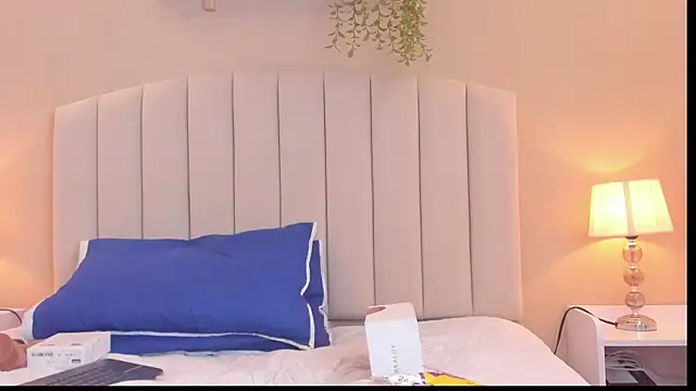 Snapshot of Rachel_Donnelly chatting on 20, 12, 2025 Rachel Donnelly online show from 20, 12, 2025