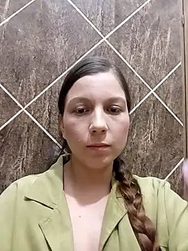 Arianna Moss online show from 6, 10, 2025