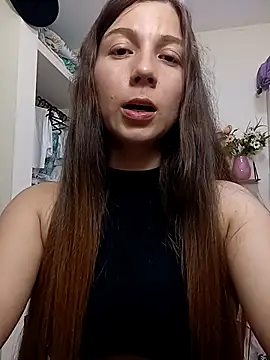 Arianna Moss online show from 7, 4, 2026