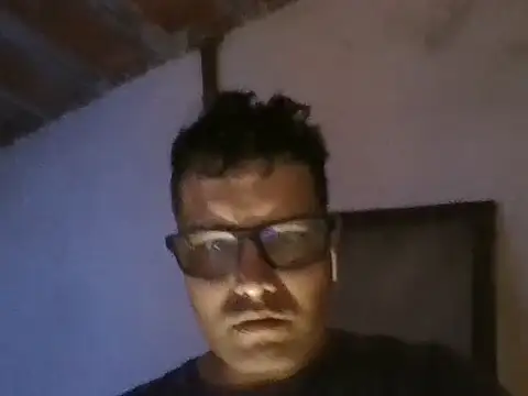 Quarentaoon online show from 17, 10, 2025