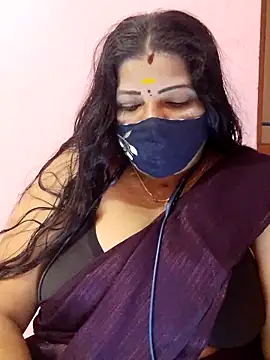 Snapshot of lathikaqueentamil chatting on 12, 9, 2025 lathikaqueentamil online show from 12, 9, 2025