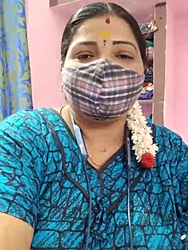 Snapshot of lathikaqueentamil chatting on 6, 10, 2025 lathikaqueentamil online show from 6, 10, 2025