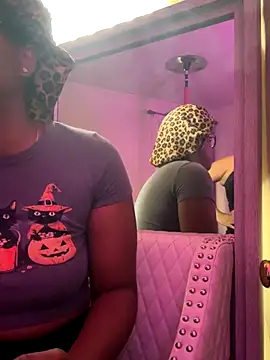 Tu GataLinda online show from 16, 9, 2025