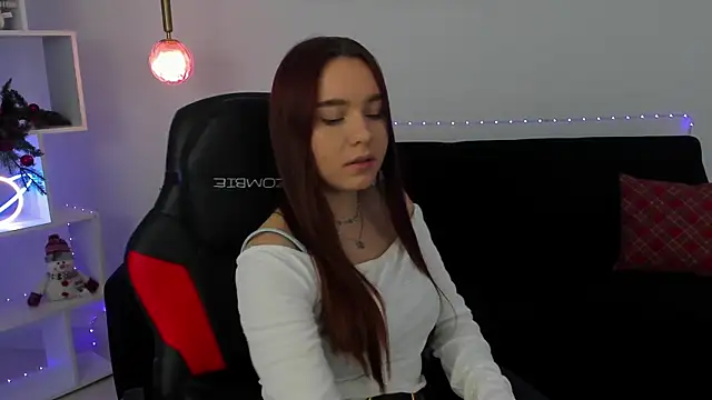 NoraHaynes online show from 22, 12, 2025