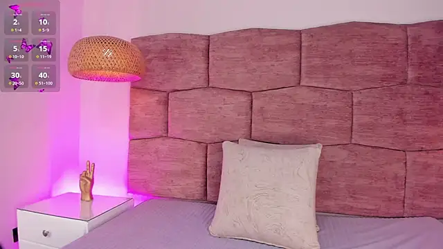 Snapshot of dani_velvet chatting on 8, 11, 2025 dani velvet online show from 8, 11, 2025