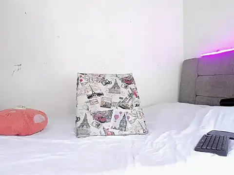 Snapshot of Edy_coltt chatting on 11, 9, 2025 Edy coltt online show from 11, 9, 2025