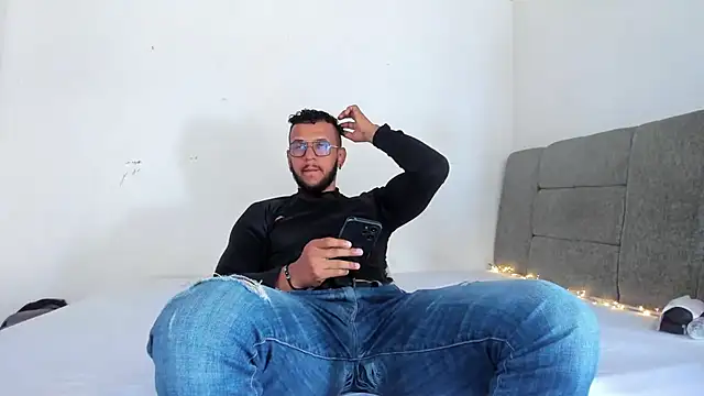 Snapshot of Edy_coltt chatting on 25, 9, 2025 Edy coltt online show from 25, 9, 2025