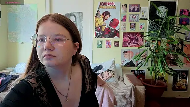 Snapshot of Sienna-Cow chatting on 17, 9, 2025 Sienna-Cow online show from 17, 9, 2025