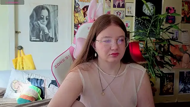 Snapshot of Sienna-Cow chatting on 30, 9, 2025 Sienna-Cow online show from 30, 9, 2025