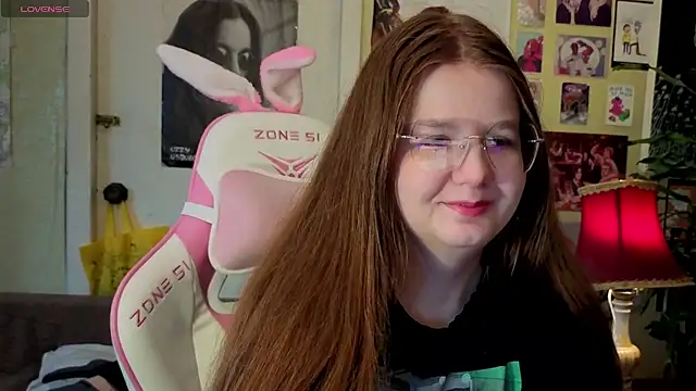 Snapshot of Sienna-Cow chatting on 16, 10, 2025 Sienna-Cow online show from 16, 10, 2025