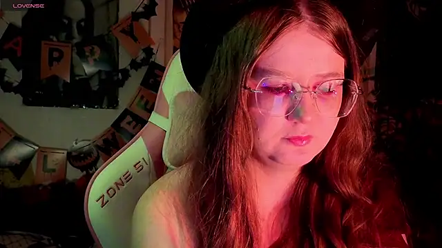 Snapshot of Sienna-Cow chatting on 31, 10, 2025 Sienna-Cow online show from 31, 10, 2025