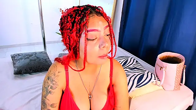 Snapshot of nahomy_ryans chatting on 10, 10, 2025 nahomy ryans online show from 10, 10, 2025