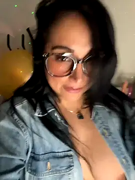 Snapshot of hotadhara01 chatting on 22, 10, 2025 hotadhara01 online show from 22, 10, 2025