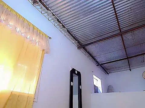 Snapshot of Anthonella_valentina chatting on 15, 5, 2026 Anthonella valentina online show from 15, 5, 2026