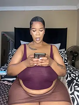 THICKBUNNYCHICKxxx online show from 4, 10, 2025