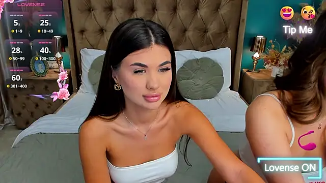 Snapshot of MonCarla chatting on 28, 9, 2025 MonCarla online show from 28, 9, 2025