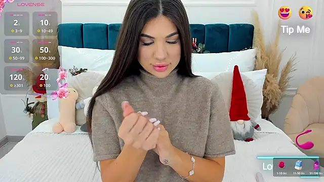 Snapshot of MonCarla chatting on 15, 12, 2025 MonCarla online show from 15, 12, 2025