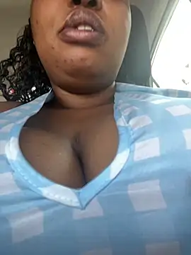 Snapshot of SEXYBOOBS21D chatting on 12, 11, 2025 SEXYBOOBS21D online show from 12, 11, 2025