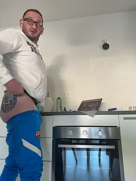 Toysboy67bi online show from 22, 4, 2026