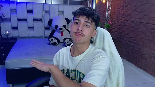 Snapshot of Alan_Del_Reyx chatting on 10, 1, 2026 Alan Del Reyx online show from 10, 1, 2026