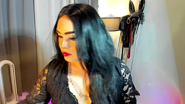 Snapshot of MagnaCumLoader17 chatting on 25, 11, 2025 MagnaCumLoader17 online show from 25, 11, 2025