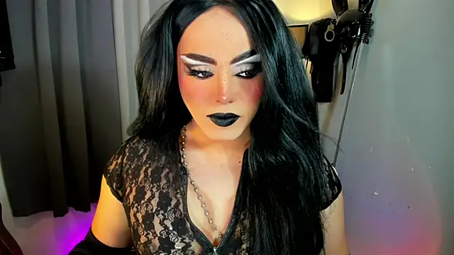 Snapshot of MagnaCumLoader17 chatting on 18, 12, 2025 MagnaCumLoader17 online show from 18, 12, 2025