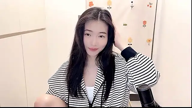 Rosalind xixi online show from 27, 10, 2025