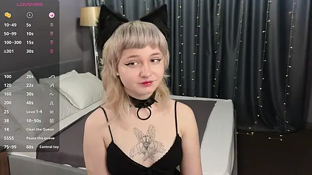 Tori Cutie online show from 19, 11, 2025