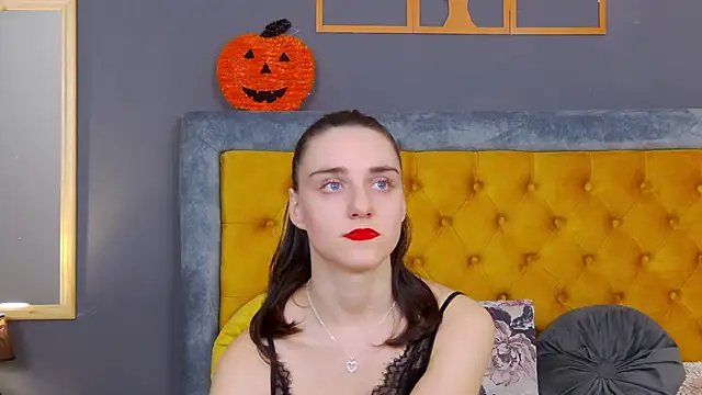 Jessica White  online show from 21, 11, 2025