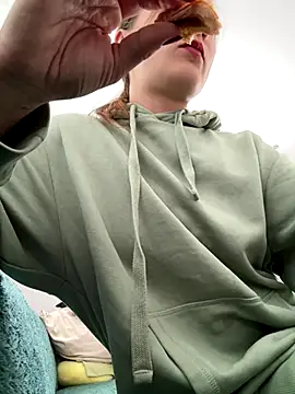 IsabellaEtha online show from 29, 9, 2025