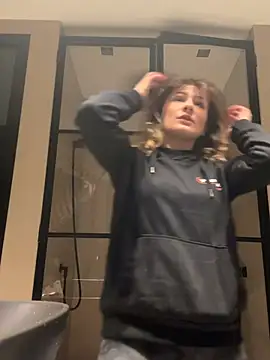 IsabellaEtha online show from 14, 2, 2026