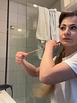 IsabellaEtha online show from 5, 3, 2026