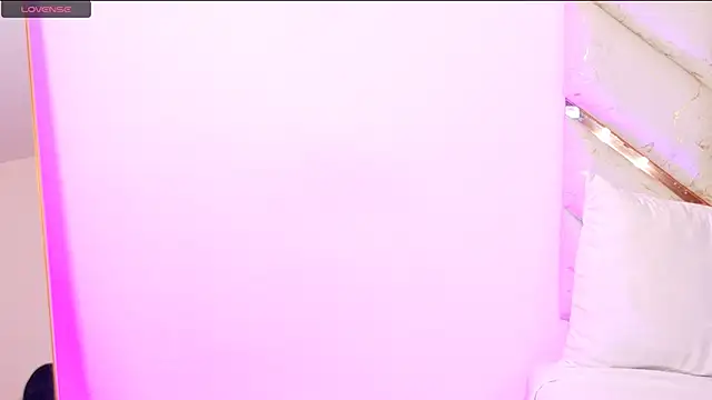 Snapshot of AlanaDoll chatting on 28, 4, 2026 AlanaDoll online show from 28, 4, 2026