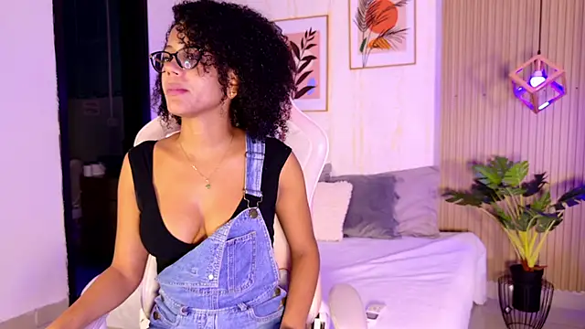 Ayleen Dunkan online show from 26, 2, 2026