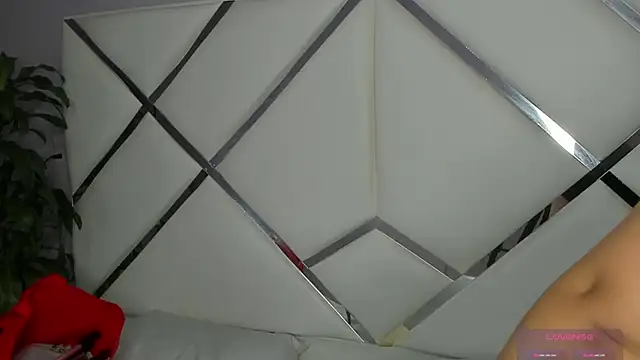 KikaDuque online show from 14, 4, 2026