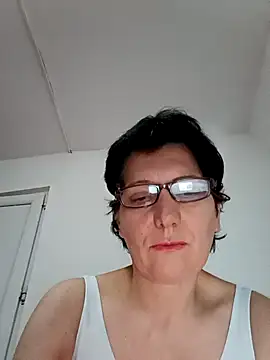 Snapshot of Vera_Elle chatting on 8, 10, 2025 Vera Elle online show from 8, 10, 2025