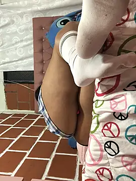 Rachellcooperrr online show from 5, 4, 2026