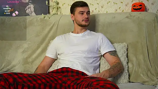 Snapshot of johnstoneisland chatting on 17, 10, 2025 johnstoneisland online show from 17, 10, 2025