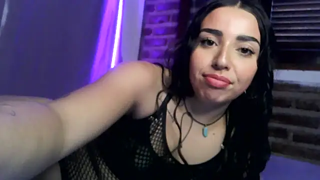 sweetbrunette22 online show from 1, 12, 2025