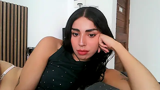 sweetbrunette22 online show from 25, 3, 2026