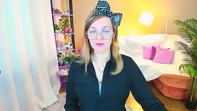 YourUniverser online show from 24, 9, 2025