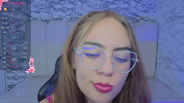 Luna Star v online show from 27, 11, 2025