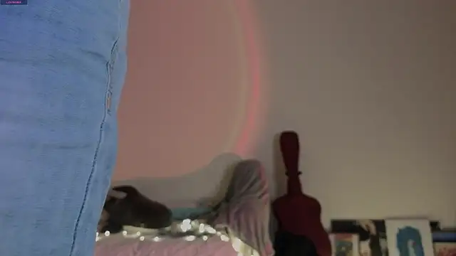 Pixxxis online show from 2, 12, 2025