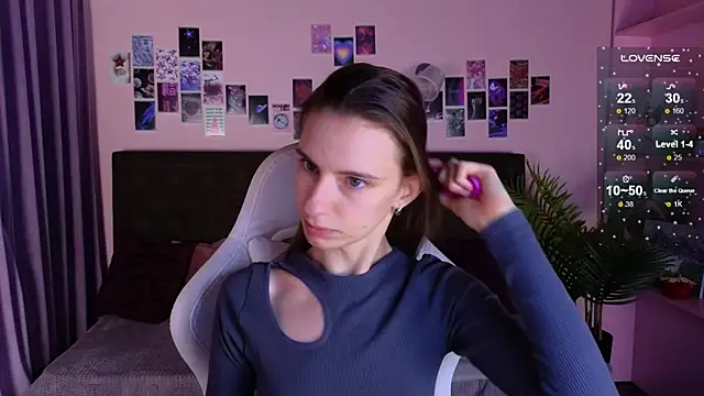 Snapshot of kaleriyaa_ chatting on 14, 9, 2025 kaleriyaa online show from 14, 9, 2025